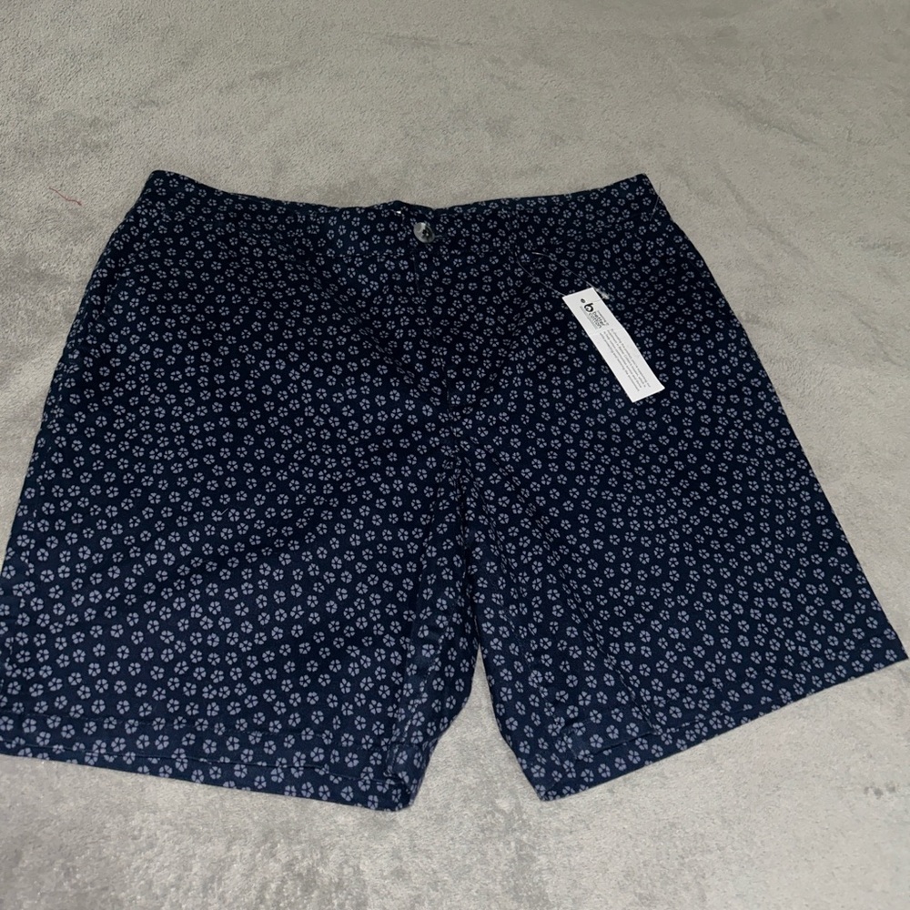 ⭐️Women’s navy blue Chino shorts